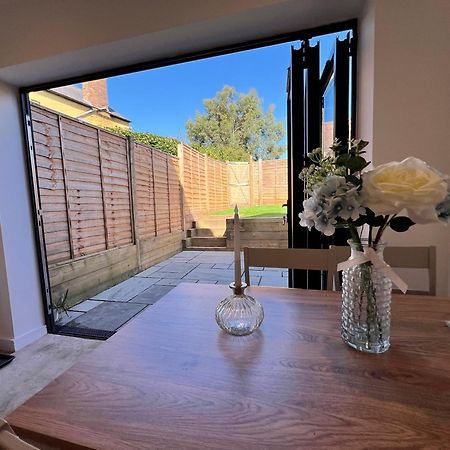 Two Bedroom Bridgnorth Bliss Екстериор снимка