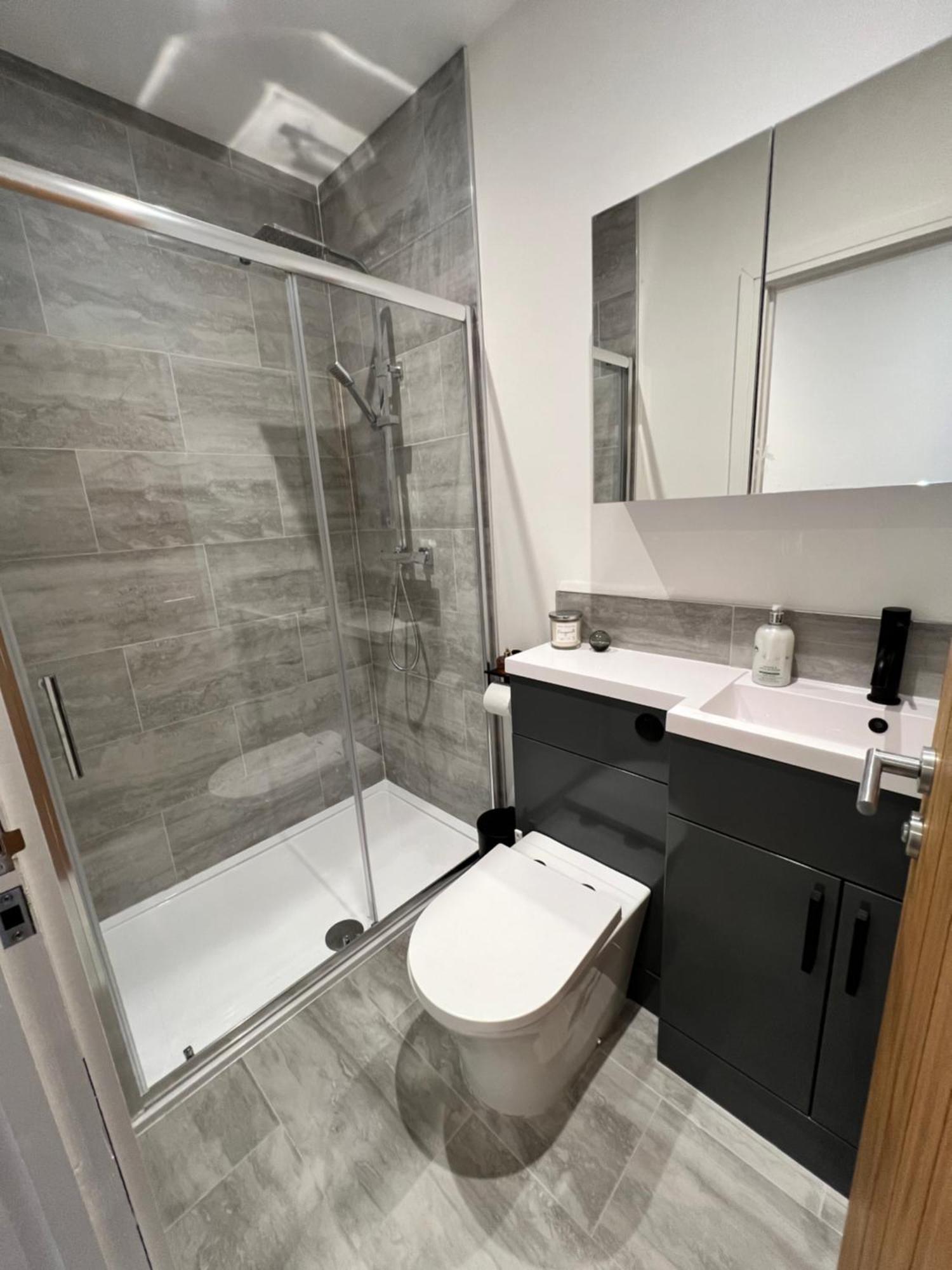 Two Bedroom Bridgnorth Bliss Екстериор снимка